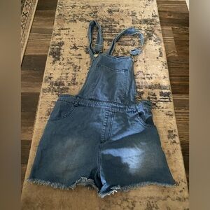 Super cute overalls